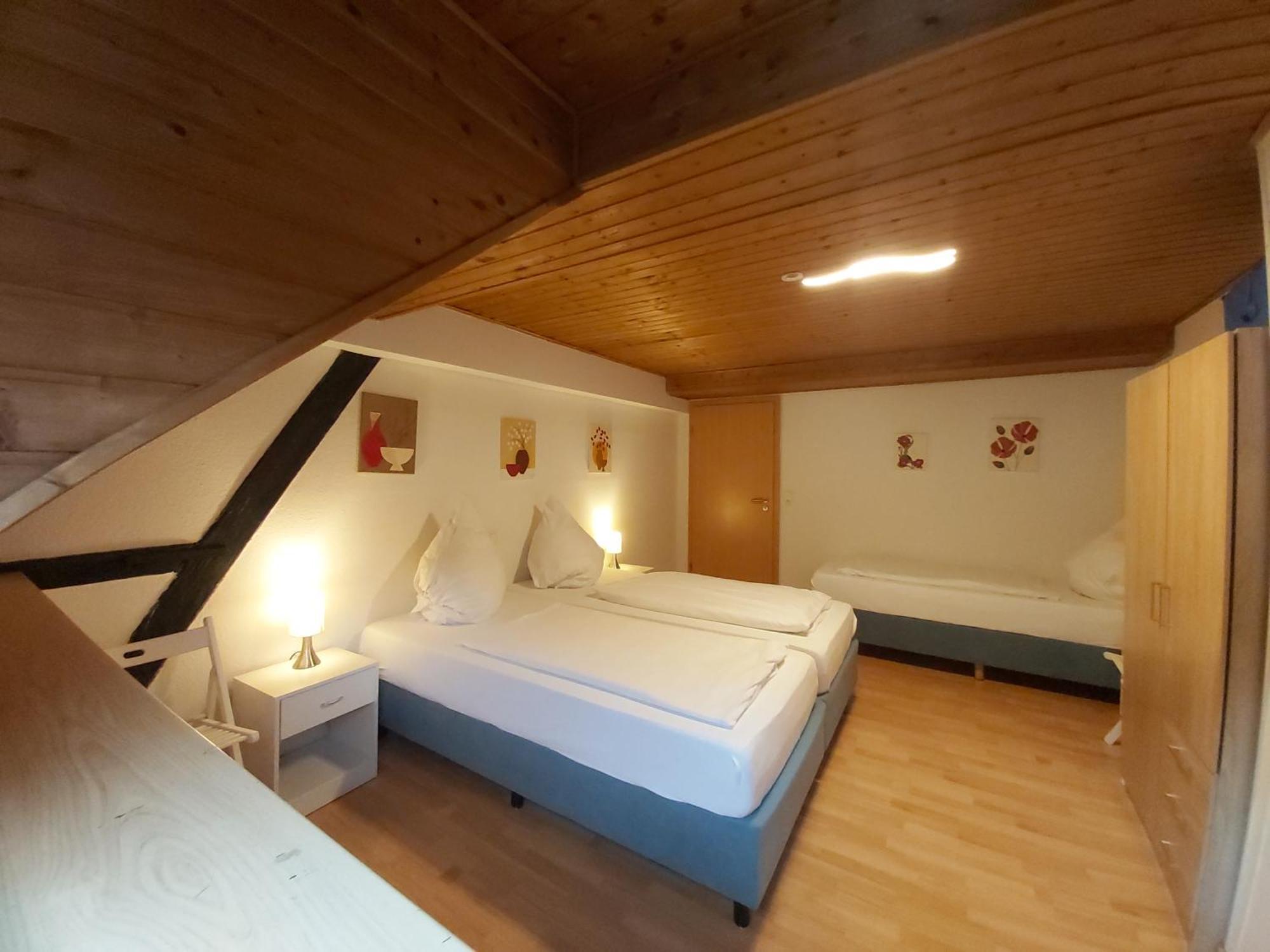 - Am Moselufer Ferienhaus Kövenig